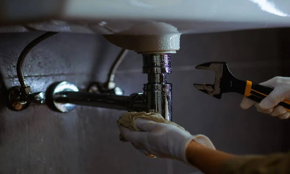 10 Plumbing Problems That Require Same Day Service Before They Get Worse